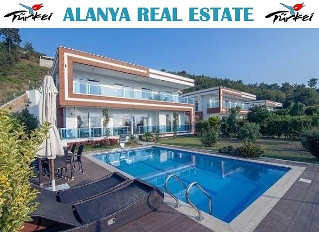 Traumhafte moderne Luxus Villa mit privat Pool und fantastischem Meerblick.